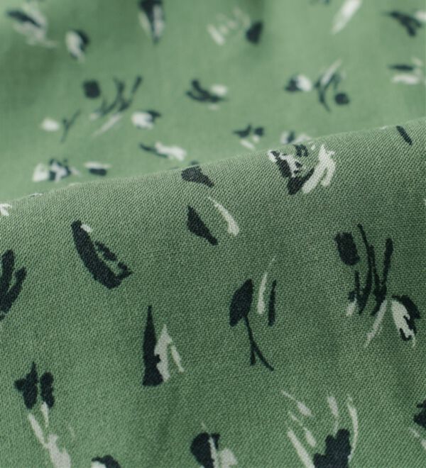 BELLUNA（ベルーナ）の「レーヨン素材ギャザー使いプリントブラウス（ブラウス）」｜詳細画像