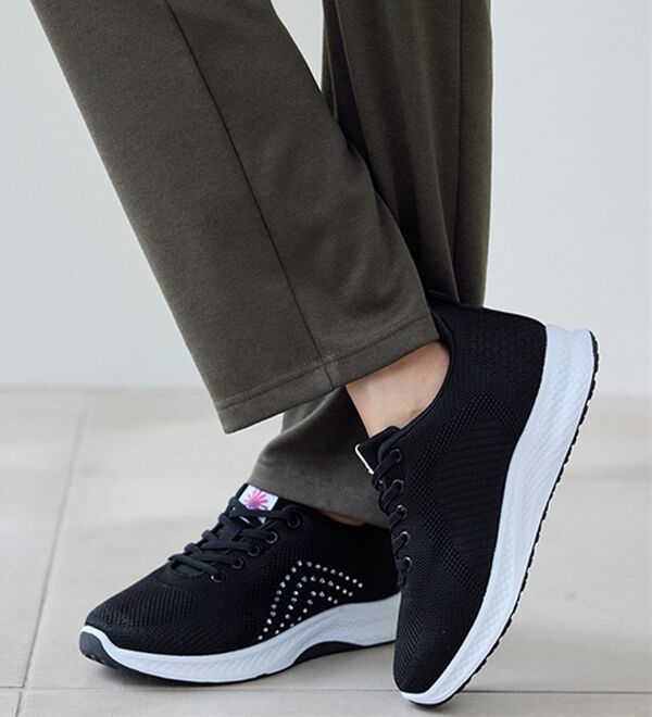 BELLUNA（ベルーナ）の「手を使わずに履けるニットスニーカー（スニーカー）」｜詳細画像