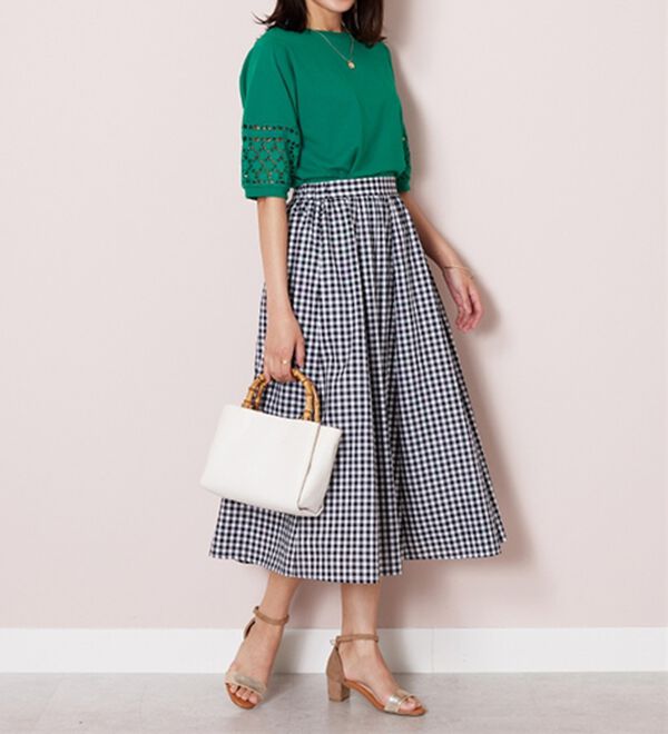 BELLUNA（ベルーナ）の「袖レース切替デザインプルオーバー（カットソー）」｜詳細画像