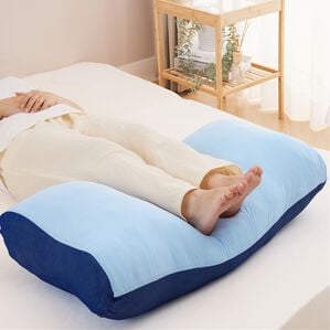 iellio（イエリオ）の「もっちもち接触冷感リバーシブルボリューム足枕＜フットピロー・抱き枕・クッション・脚枕・接触冷感＞（枕）」｜詳細画像