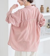 BELLUNA（ベルーナ）の「【快適Ｌａｂ．】360&deg;体型カバー！バックシャーリングシアーシャツ（シャツ）」