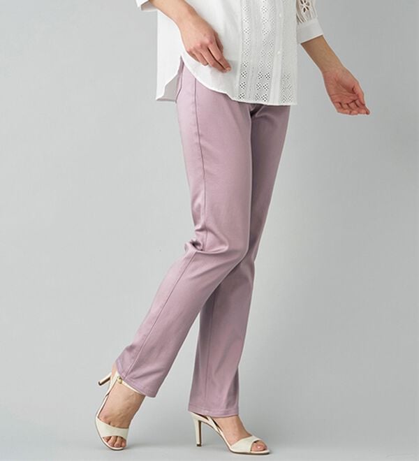 BELLUNA（ベルーナ）の「サラリ速乾！綿サテンストレッチカラーパンツ（フルレングスパンツ）」｜詳細画像