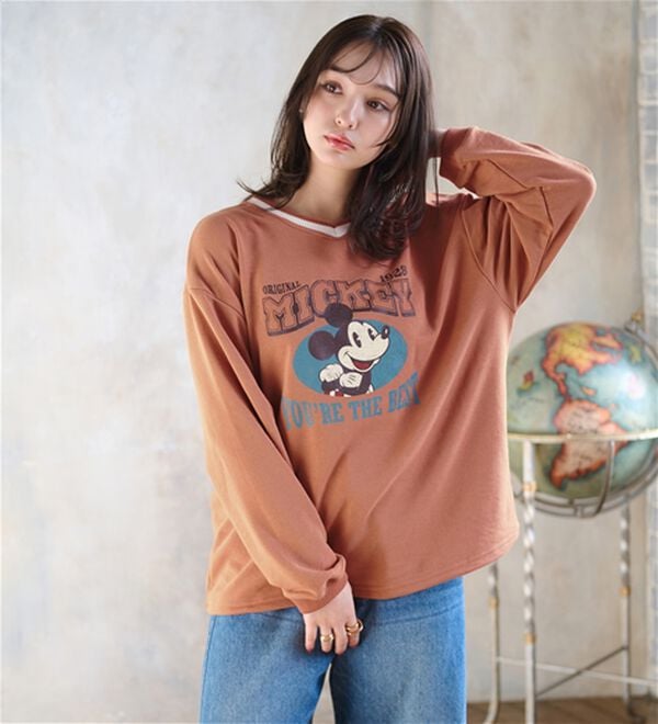 BELLUNA（ベルーナ）の「＜Ｄｉｓｎｅｙ＞【ミッキー】裏毛Ｖネックトレーナー（カットソー）」｜詳細画像