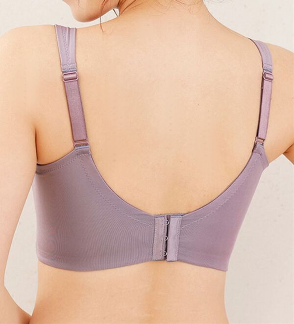 LAVIENNE（ラヴィエンヌ）の「グラマーさんのグッと細見えノンワイヤーブラ（ブラジャー）」｜詳細画像