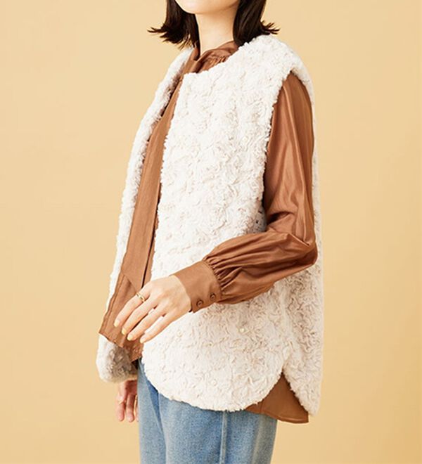 BELLUNA（ベルーナ）の「パール使いファーベスト（ベスト）」｜詳細画像