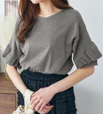 alotta（アロッタ）の「【大人気商品ニットver】フリル袖なめらかニットプルオーバー（ニット・セーター）」