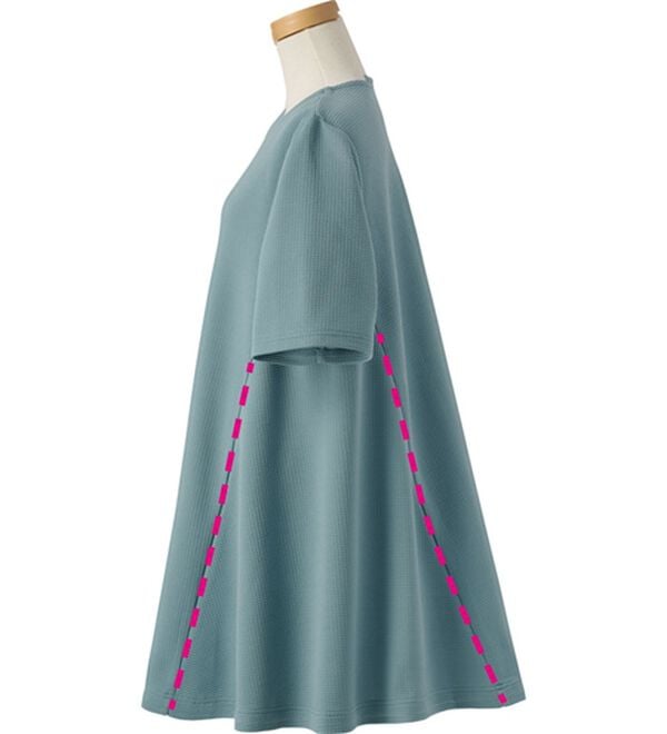 BELLUNA（ベルーナ）の「ひんやり！ポコポコエンボス素材－３ｋｇ見えチュニック（チュニック）」｜詳細画像