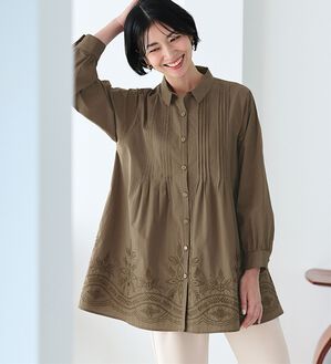 ルフラン（ルフラン）の「＜スタイルプリュ＞ピンタック入り刺しゅうチュニック（ブラウス）」｜詳細画像