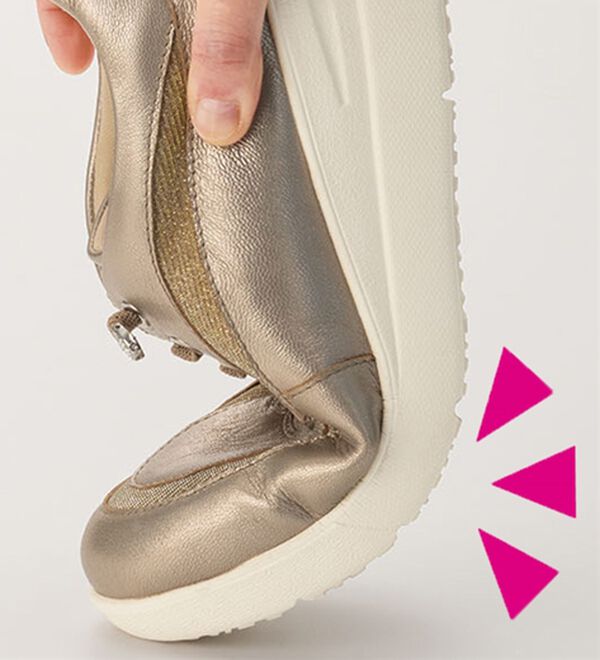 ルフラン（ルフラン）の「＜トゥビーコンティニュード＞ラメが煌めく４Ｅレザースニーカー（スニーカー）」｜詳細画像