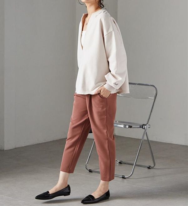 RANAN（ラナン）の「裏起毛Ｖネックロゴ刺しゅうスウェット（トレーナー・スウェット）」｜詳細画像