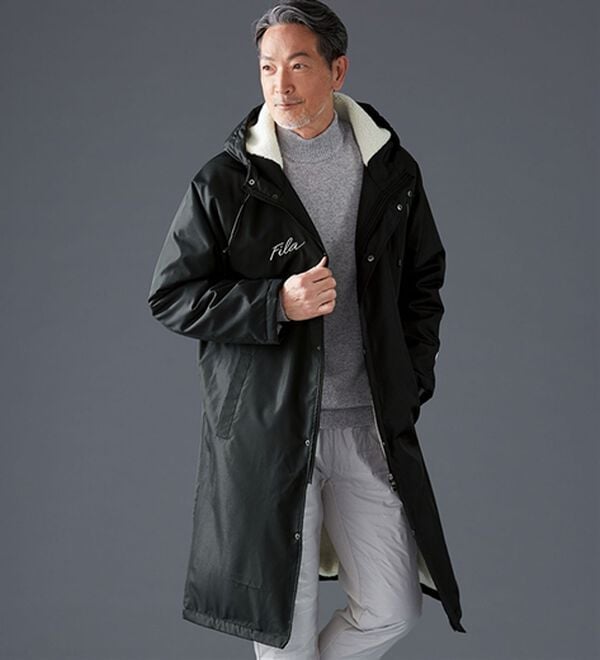「＜フィラ＞ハイブリッドダウン裏ボアコート（メンズコート）」｜ブラック