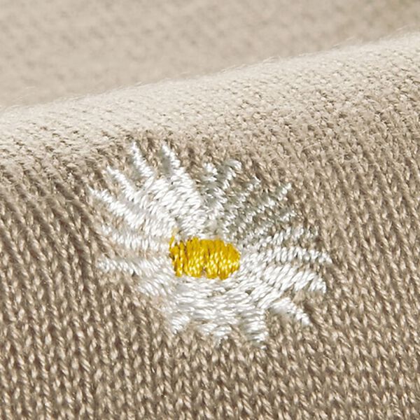 BELLUNA（ベルーナ）の「花柄刺しゅうニットカーディガン（ニットカーディガン）」｜詳細画像