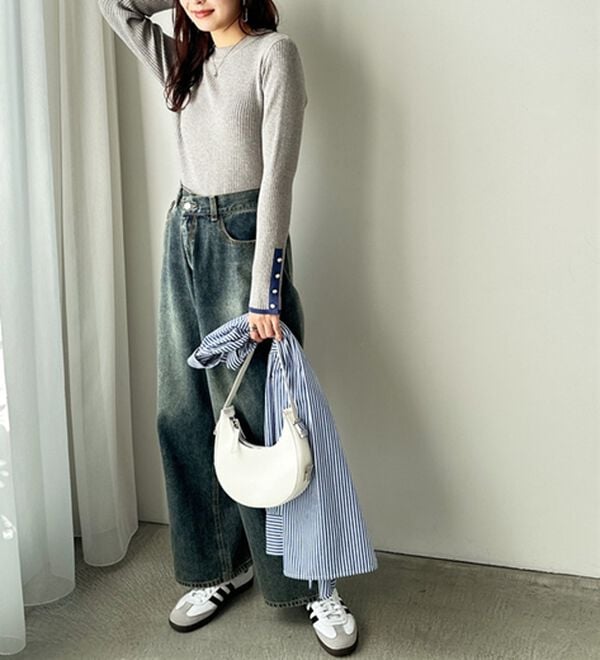 GeeRA（ジーラ）の「袖口ボタン配色ハイネックリブニット（ニット・セーター）」｜詳細画像