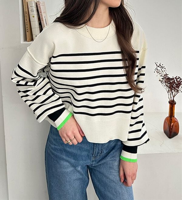 GeeRA（ジーラ）の「さらっと素材パネルボーダーショートニット（ニット・セーター）」｜オフ白&times;黒ボーダー