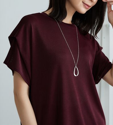 BELLUNA（ベルーナ）の「【2点セット】ネックレス付シャイニーかのこプルオーバー（カットソー）」