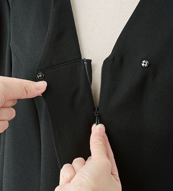 BELLUNA（ベルーナ）の「パール付ブラウスワイドパンツセットアップ（ブラックフォーマル（喪服・礼服））」｜詳細画像