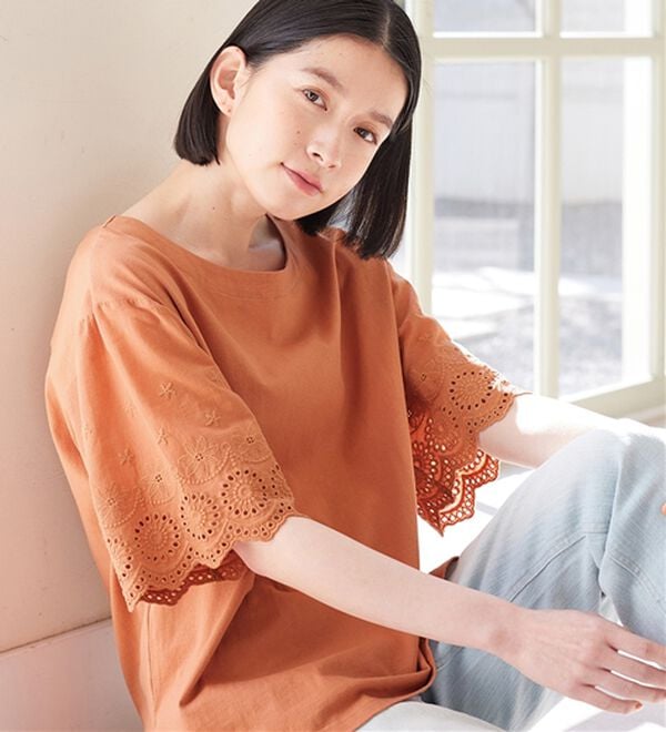 Viola e Viola（ヴィオラ エ ヴィオラ）の「綿１００％ 袖レース切替Ｔシャツ（Tシャツ）」｜詳細画像