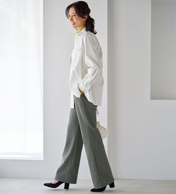 BELLUNA（ベルーナ）の「シュッと体型カバー！縦リブ素材裏ベロアフレアーパンツ（フルレングスパンツ）」｜詳細画像