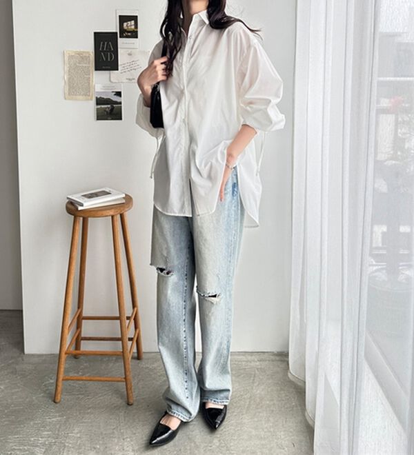 GeeRA（ジーラ）の「バックギャザー＆リボンデザインシャツ（シャツ）」｜詳細画像