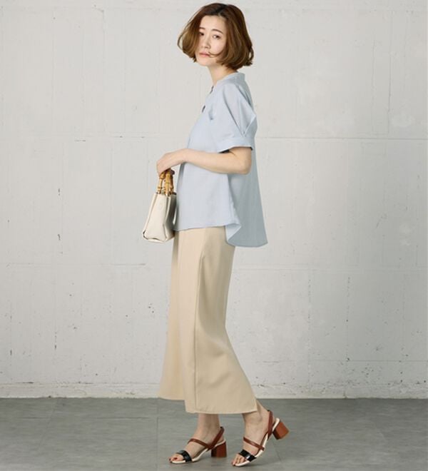 BELLUNA（ベルーナ）の「麻調合繊パール付タックデザインブラウス（ブラウス）」｜詳細画像