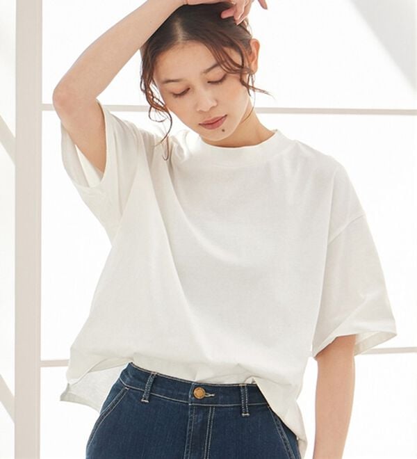 Viola e Viola（ヴィオラ エ ヴィオラ）の「【接触冷感】綿１００％プチハイ５分袖Ｔシャツ　さらひやりコットン（Tシャツ）」｜オフホワイト