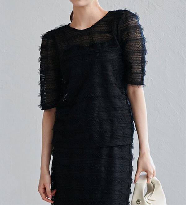 RANAN（ラナン）の「フリルレースパフスリーブトップス（カットソー）」｜ブラック