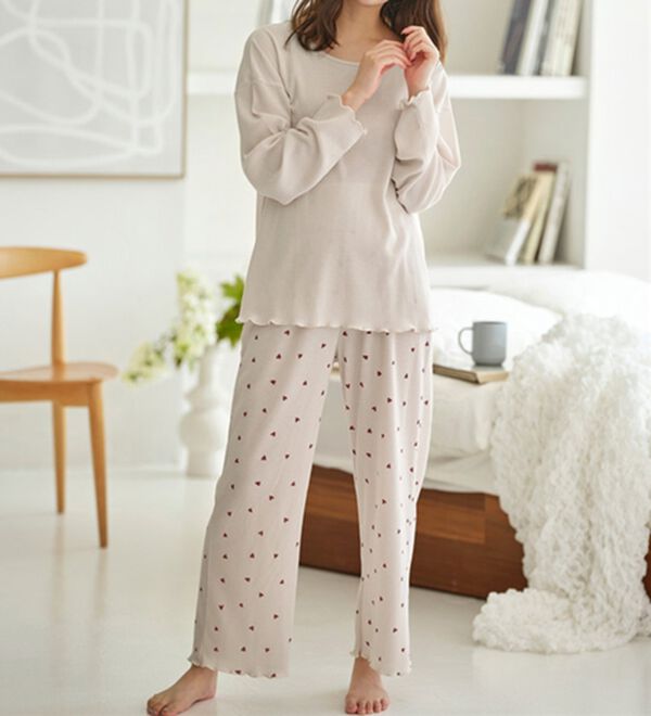 YU'NOW（ユナウ）の「【上下２点セット】ワッフルプリントルームウェア（パジャマ・ルームウェア）」｜詳細画像