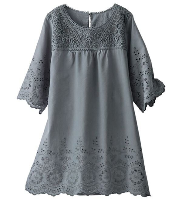 BELLUNA（ベルーナ）の「刺しゅうレース切替チュニック（チュニック）」｜グレー