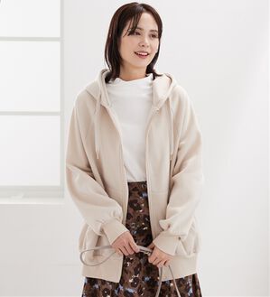 BELLUNA（ベルーナ）の「裏起毛素材ビッグシルエットジップパーカー（パーカー）」｜アイボリー