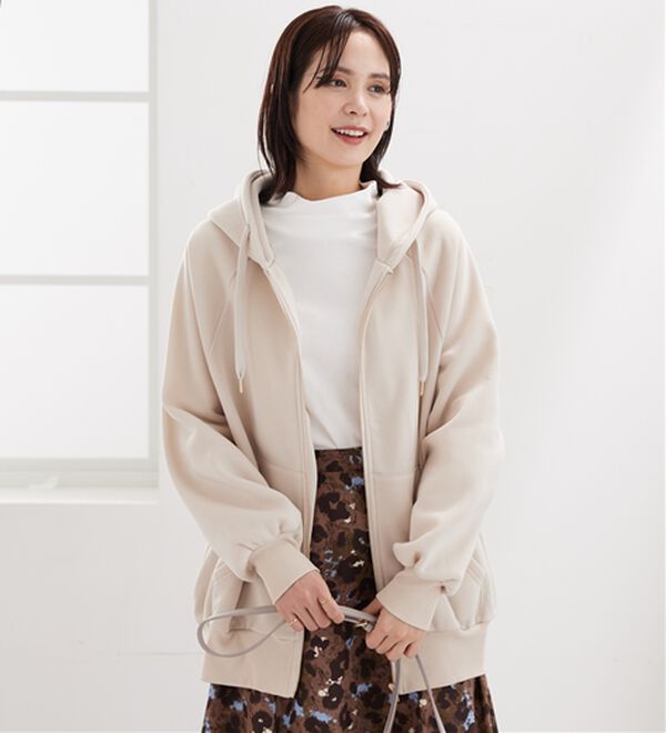 BELLUNA（ベルーナ）の「裏起毛素材ビッグシルエットジップパーカー（パーカー）」｜アイボリー