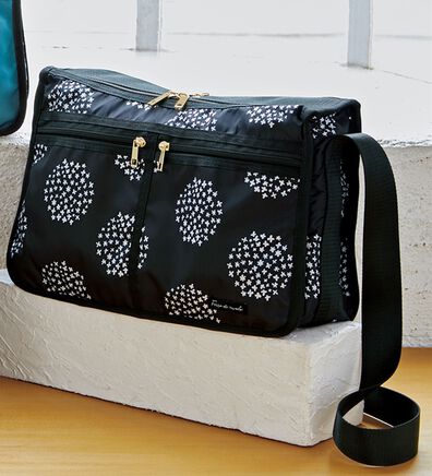 BELLUNA（ベルーナ）の「マチが広がる多収納ショルダーバッグ（ハンドバッグ）」