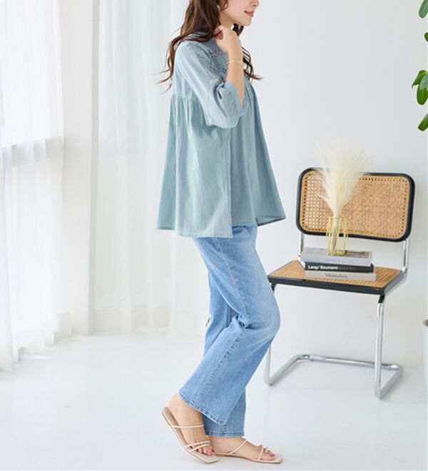 Viola e Viola（ヴィオラ エ ヴィオラ）の「【インド綿】フロントヨーク刺繍ブラウス（ブラウス）」｜詳細画像