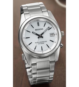 「レグノ　ソーラー電波時計（メンズ腕時計）」｜ホワイト