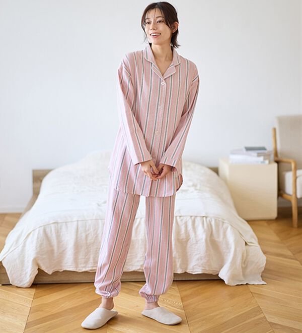 LAVIENNE（ラヴィエンヌ）の「綿１００％ふんわり柔か微起毛パジャマ（パジャマ・ルームウェア）」｜詳細画像