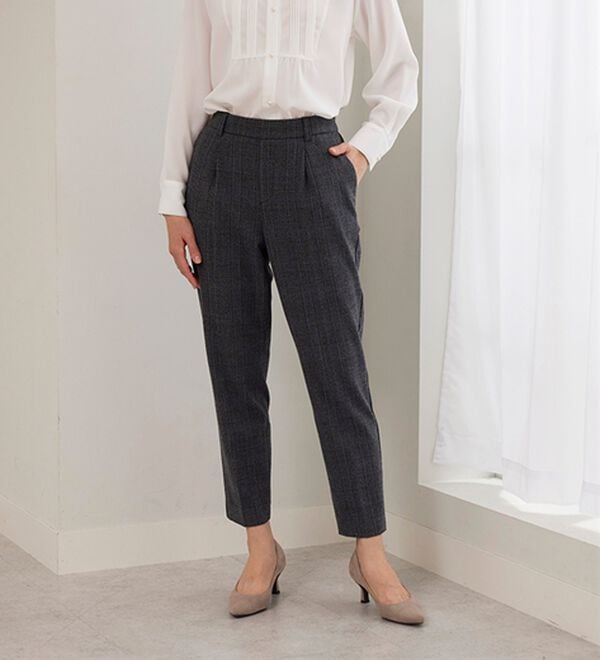 BELLUNA（ベルーナ）の「サマ見え(スーパーウォーム)ウール調素材美脚テーパードパンツ（テーパードパンツ）」｜詳細画像