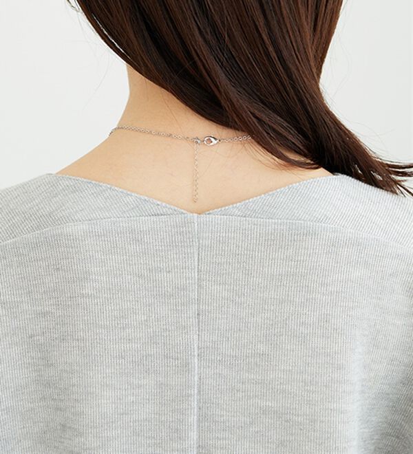BELLUNA（ベルーナ）の「【2点セット】ネックレス付ラメ調ドルマンプルオーバー（カットソー）」｜詳細画像