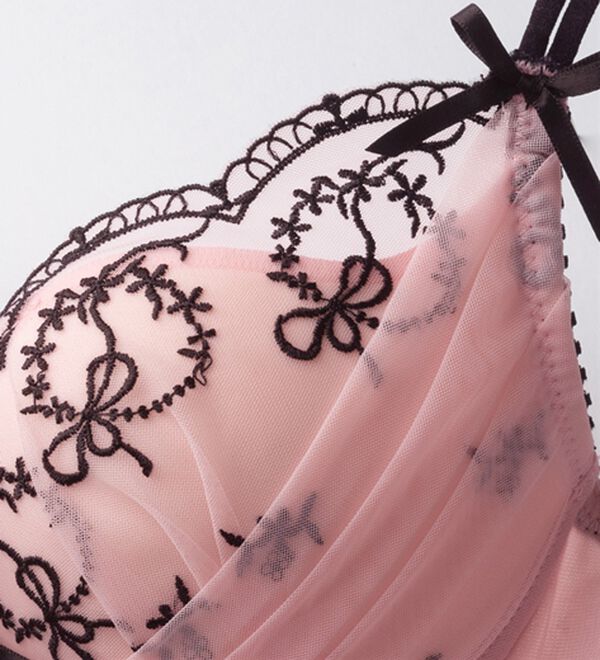 YU'NOW（ユナウ）の「まる胸メイクのちゅるんブラ＆ショーツ（ブラジャー＆ショーツセット）」｜詳細画像