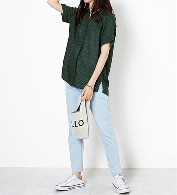 BELLUNA（ベルーナ）の「エアリーツイル裾タックシャツチュニック（チュニック）」｜詳細画像