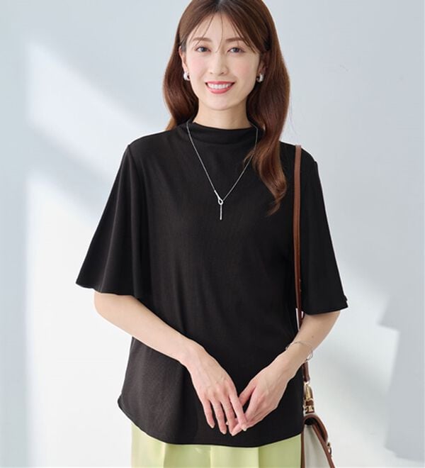 alotta（アロッタ）の「上品フレアー袖リブＴシャツ（カットソー）」｜ブラック