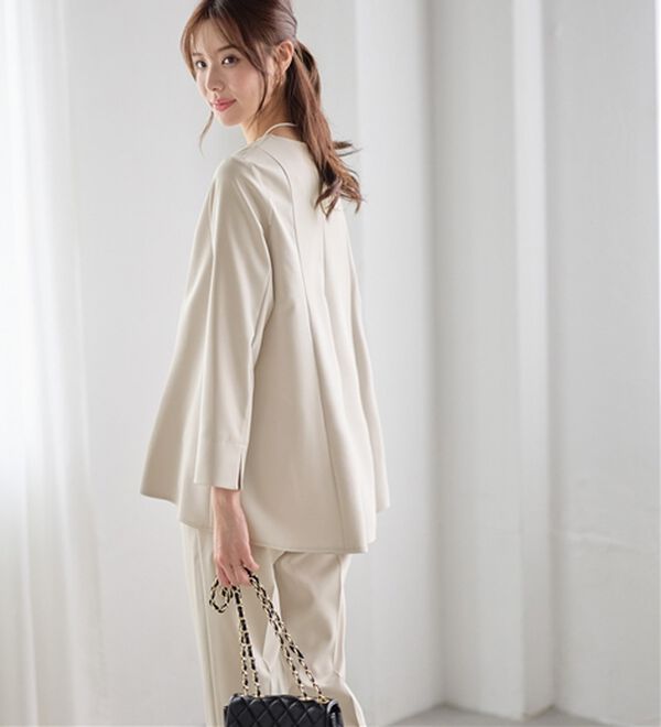 GeeRA（ジーラ）の「【2点セット】タックフレアーブラウスセットアップ（パンツスーツ）」｜詳細画像