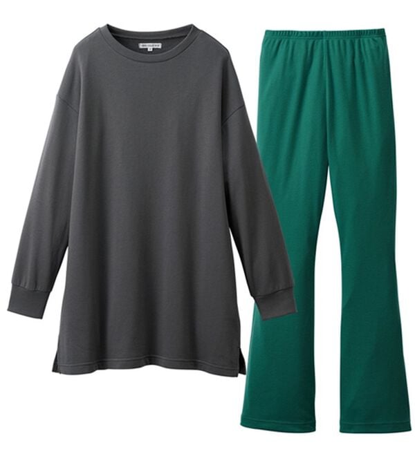 YU'NOW（ユナウ）の「【上下２点セット】バックロゴプルオーバーチュニック＆フレアパンツセット（パジャマ・ルームウェア）」｜チャコールグレー／グリーン