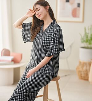 YU'NOW（ユナウ）の「レーヨンブレンドフリルシャツパジャマ（パジャマ・ルームウェア）」｜詳細画像