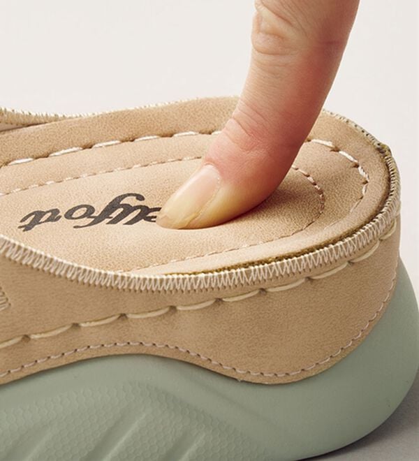 BELLUNA（ベルーナ）の「幅広フラワーレースミュール（サンダル・ミュール）」｜詳細画像