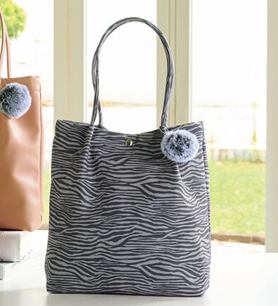 BELLUNA（ベルーナ）の「軽量気が利く柔らかトート（トートバッグ）」