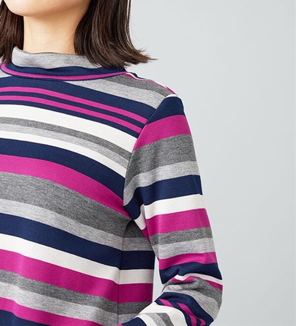 BELLUNA（ベルーナ）の「ふわふわ裏ファーハイネックプルオーバー（カットソー）」｜詳細画像