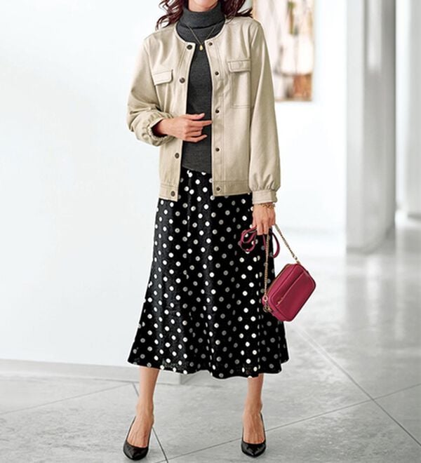 BELLUNA（ベルーナ）の「配色ステッチ使いスエード調ジャケット（ブルゾン）」｜詳細画像