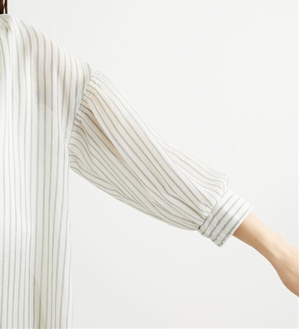 BELLUNA（ベルーナ）の「シャリ感シアー素材多ボタンチュニック（チュニック）」｜詳細画像