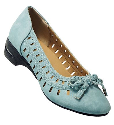 BELLUNA（ベルーナ）の「４Ｅ編み込みデザインリボンパンプス（パンプス）」