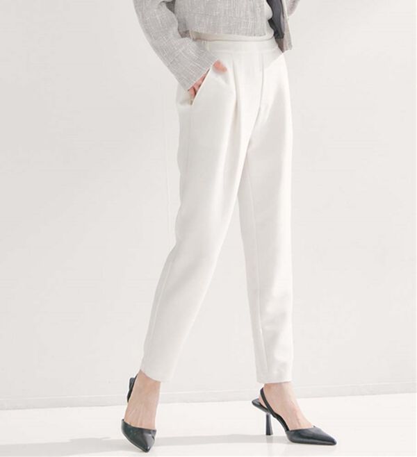 RANAN（ラナン）の「【選べる股下】美脚シルエットタックパンツ（股下６１・６５ｃｍ）（フルレングスパンツ）」｜詳細画像