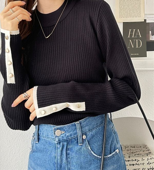 GeeRA（ジーラ）の「袖口ボタン配色ハイネックリブニット（ニット・セーター）」｜詳細画像